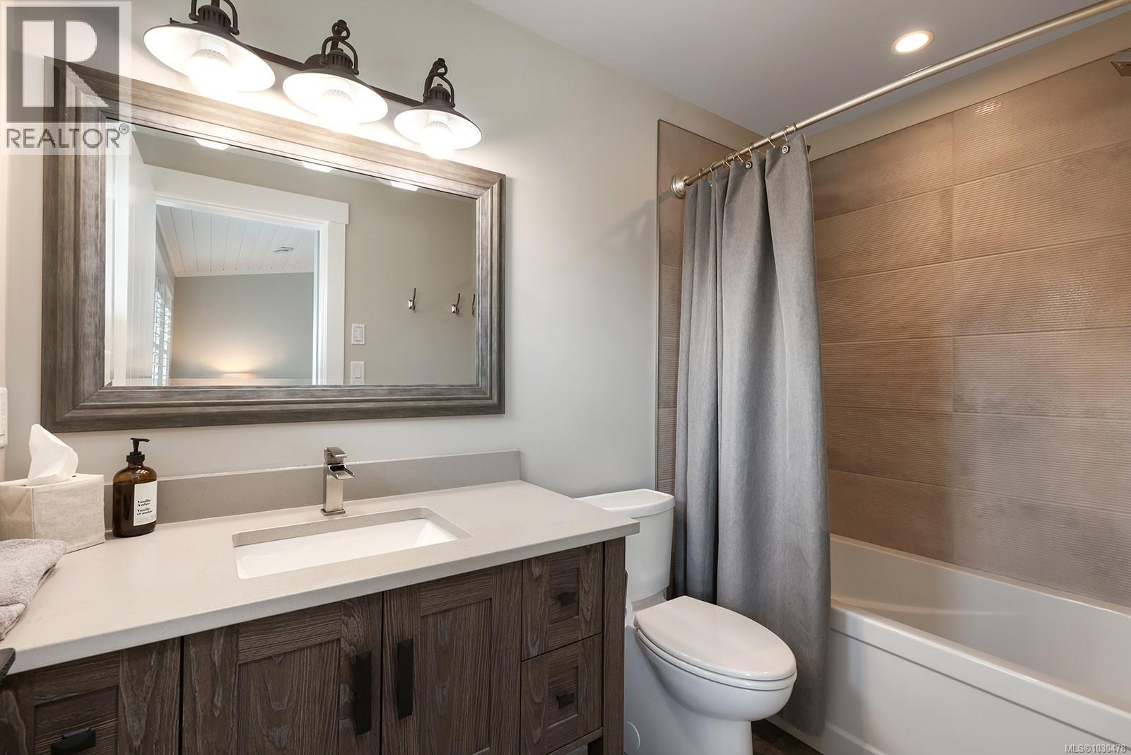 1050/1046 Kincora Lane, Comox, British Columbia  V9M 4C5 - Photo 45 - 1030478