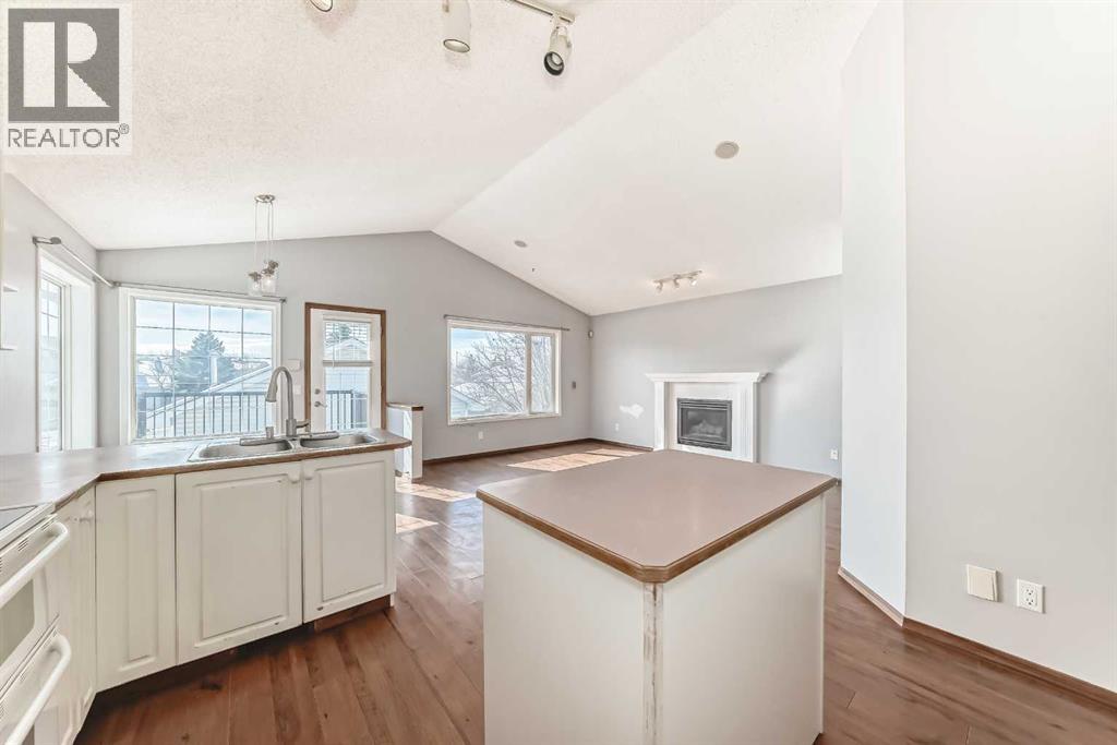 7109 Laguna Way NE, Calgary, Alberta  T1Y 7A7 - Photo 10 - A2298295