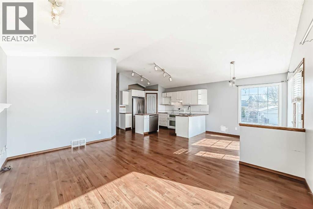 7109 Laguna Way NE, Calgary, Alberta  T1Y 7A7 - Photo 17 - A2298295