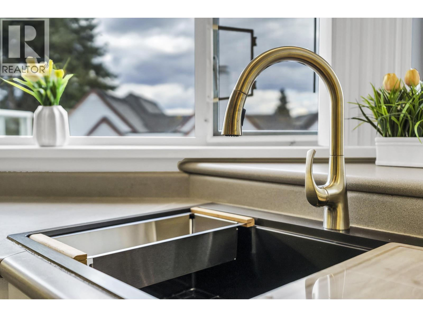 404 2340 Hawthorne Avenue, Port Coquitlam, British Columbia  V3C 1W9 - Photo 17 - R3106314