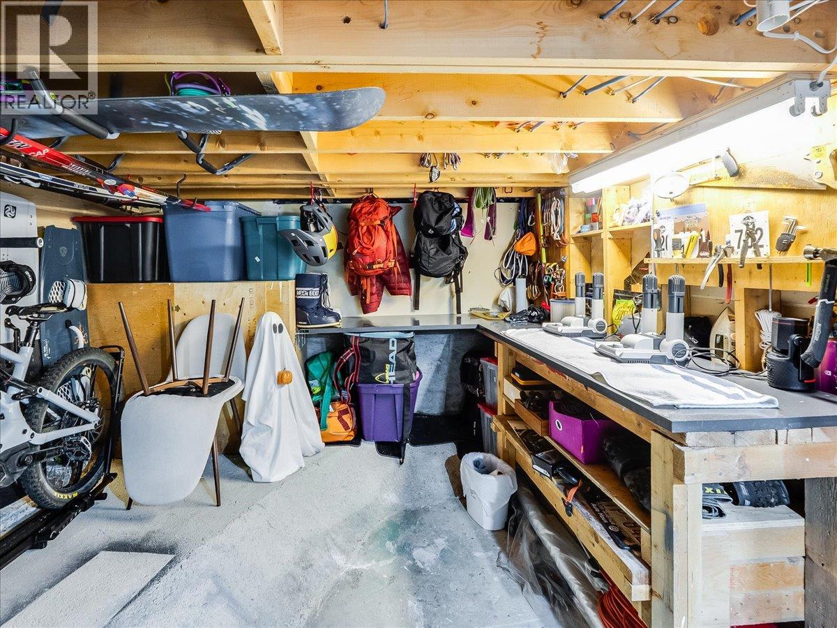 4 Monashee Place, Rossland, British Columbia  V0G 1Y0 - Photo 37 - 10381411