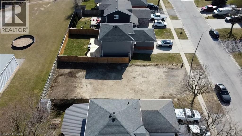 233 Kinross Street, Caledonia, Ontario  N3W 2K5 - Photo 13 - 40816359