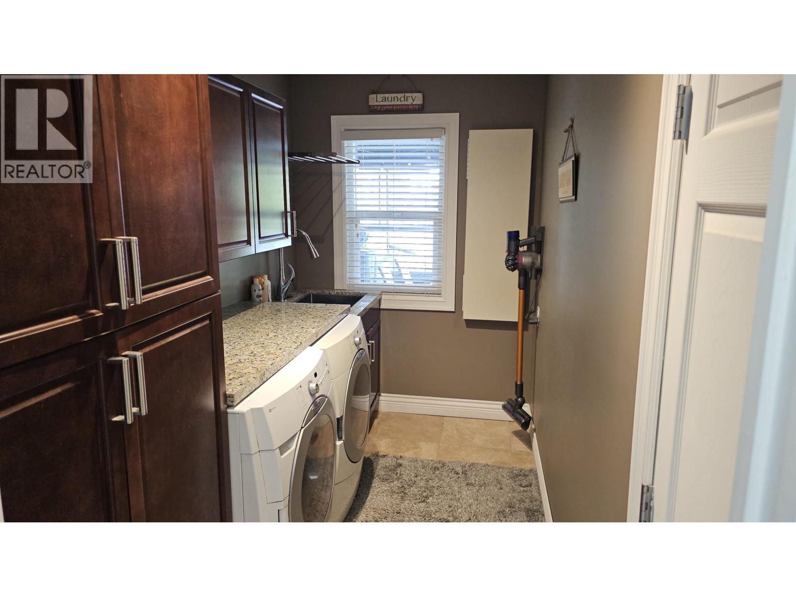 376 Richard Street, Coquitlam, British Columbia  V3K 3Z7 - Photo 11 - R3106311