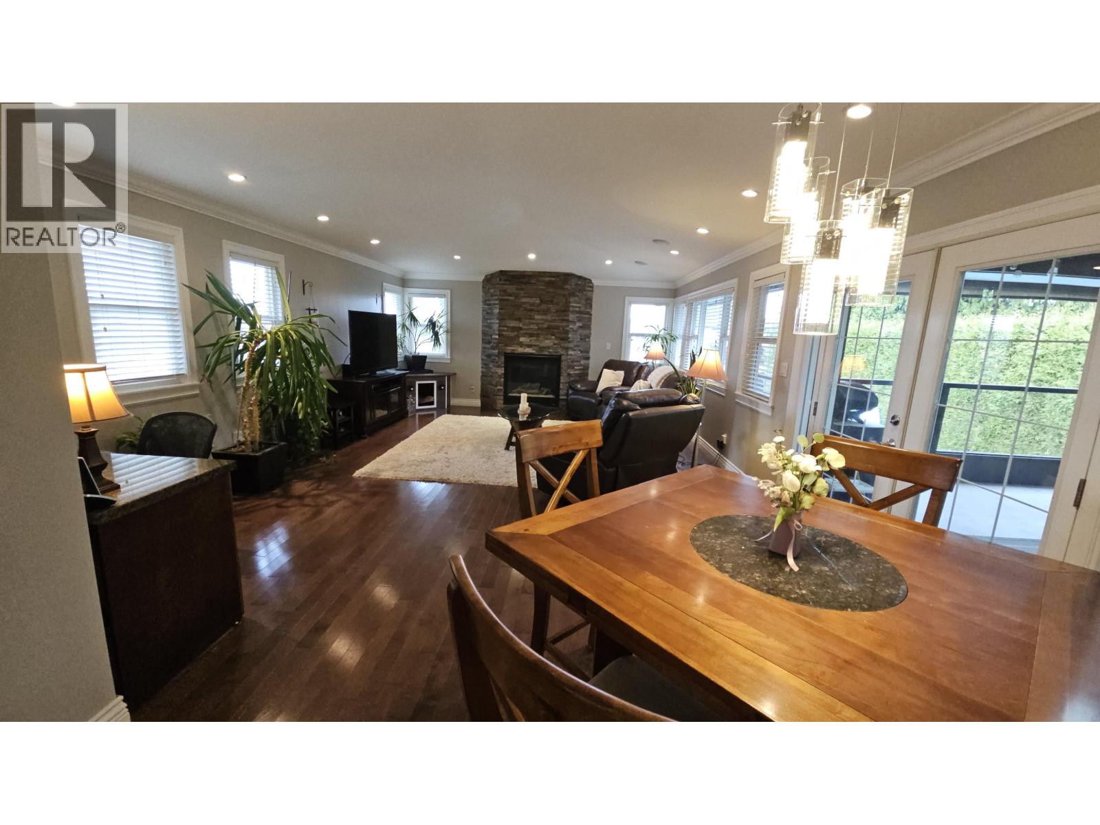 376 Richard Street, Coquitlam, British Columbia  V3K 3Z7 - Photo 4 - R3106311