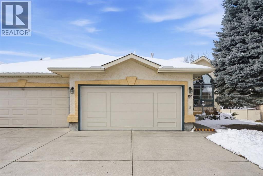 59 Sunlake Close SE, Calgary, Alberta