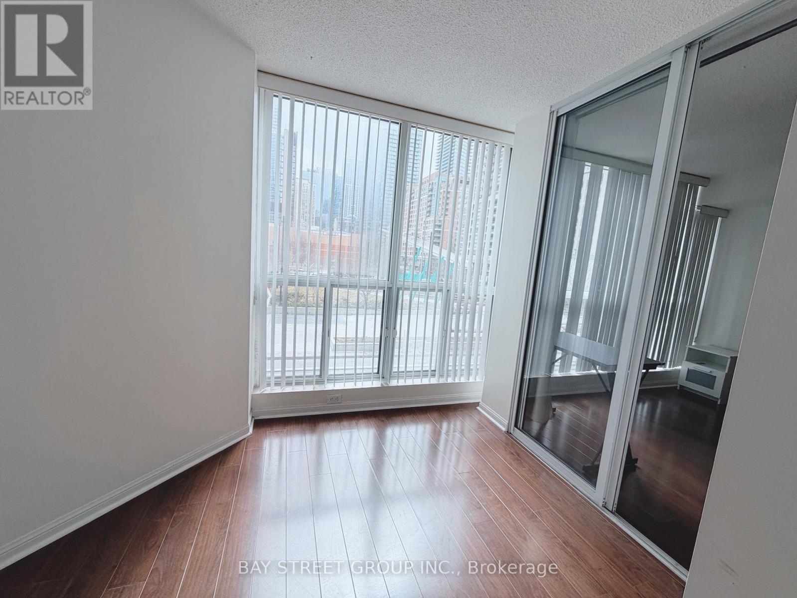 216 - 24 Wellesley Street W, Toronto, Ontario  M4Y 2X6 - Photo 10 - C12948580