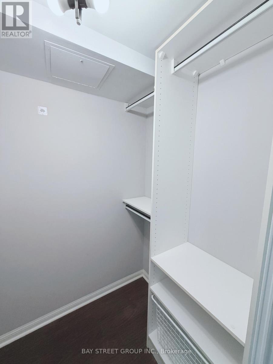 216 - 24 Wellesley Street W, Toronto, Ontario  M4Y 2X6 - Photo 17 - C12948580