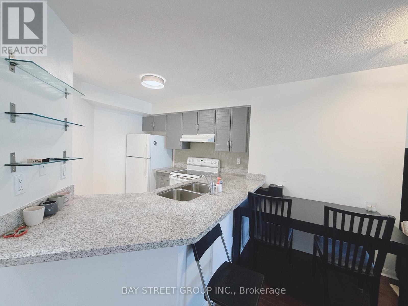 216 - 24 Wellesley Street W, Toronto, Ontario  M4Y 2X6 - Photo 24 - C12948580