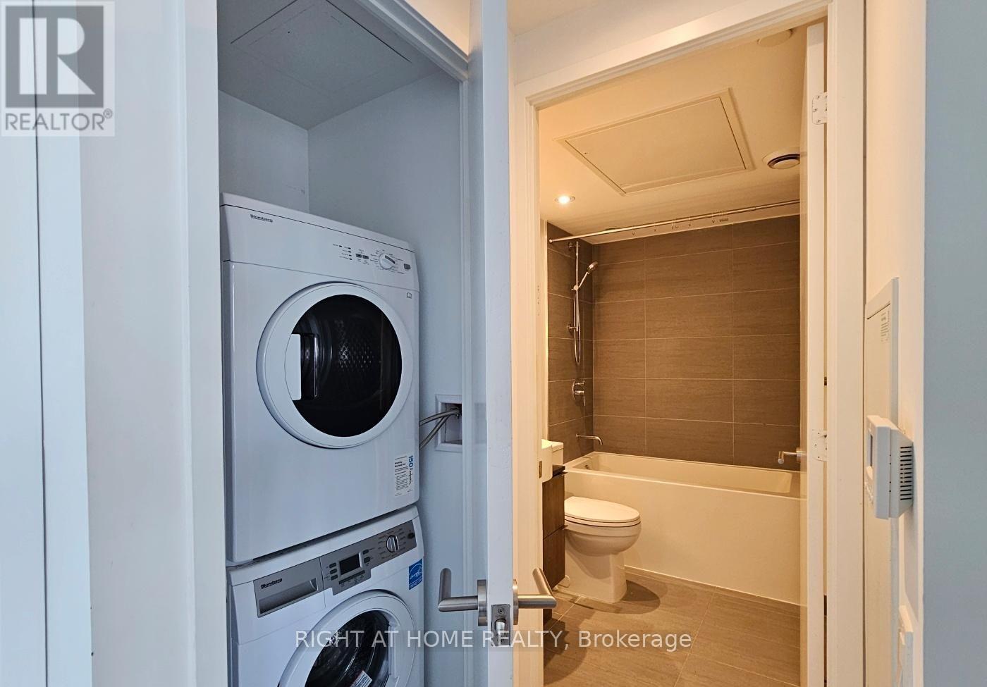 1502 - 161 Roehampton Avenue, Toronto, Ontario  M4P 1P9 - Photo 14 - C12948582