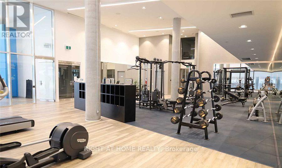 1502 - 161 Roehampton Avenue, Toronto, Ontario  M4P 1P9 - Photo 20 - C12948582