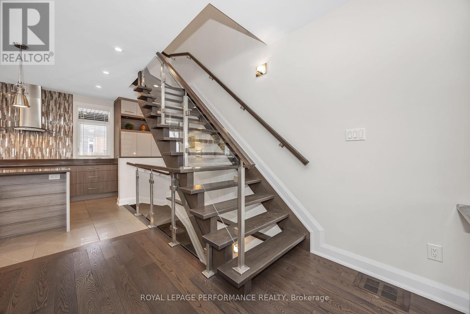 383 Princeton Avenue, Ottawa, Ontario  K2A 4E1 - Photo 10 - X12948584