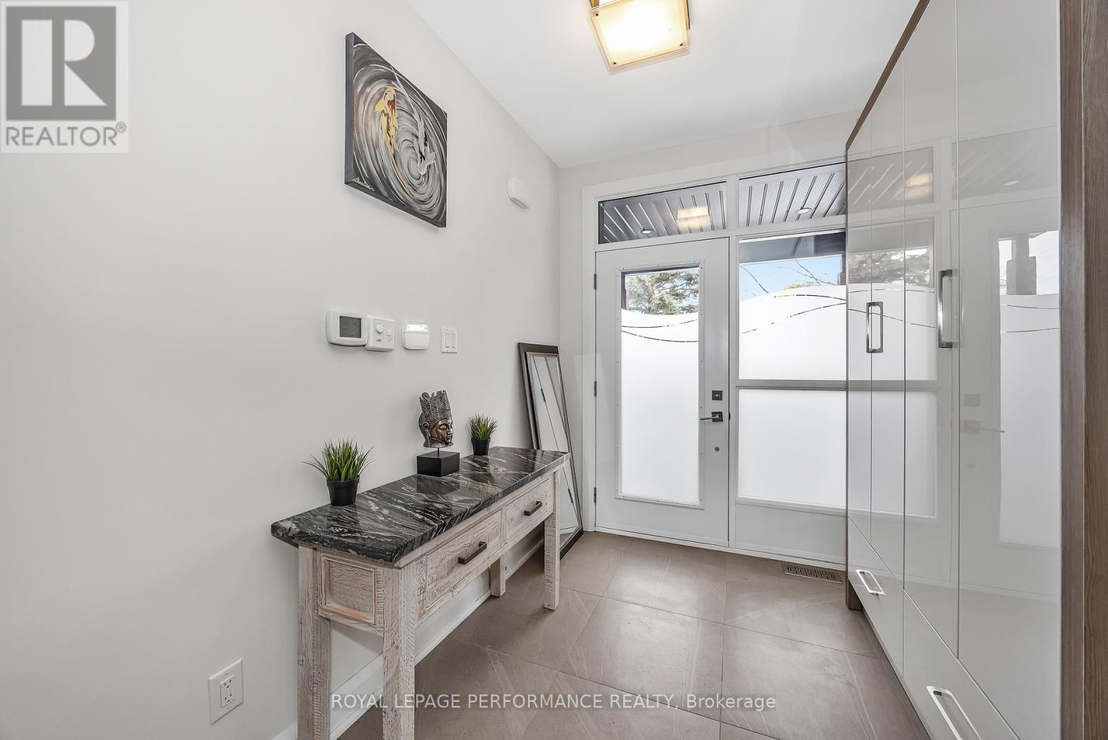 383 Princeton Avenue, Ottawa, Ontario  K2A 4E1 - Photo 3 - X12948584