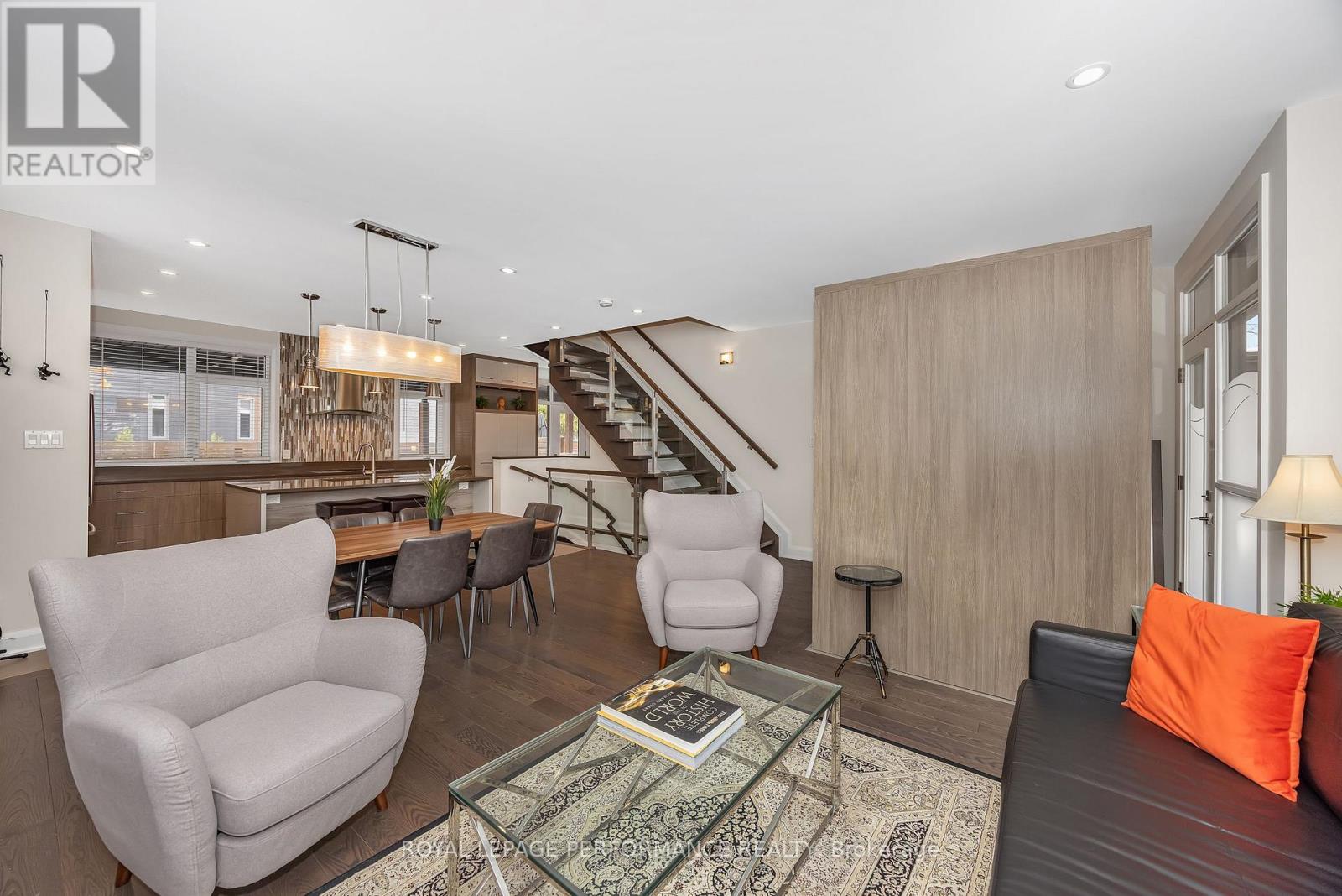 383 Princeton Avenue, Ottawa, Ontario  K2A 4E1 - Photo 4 - X12948584