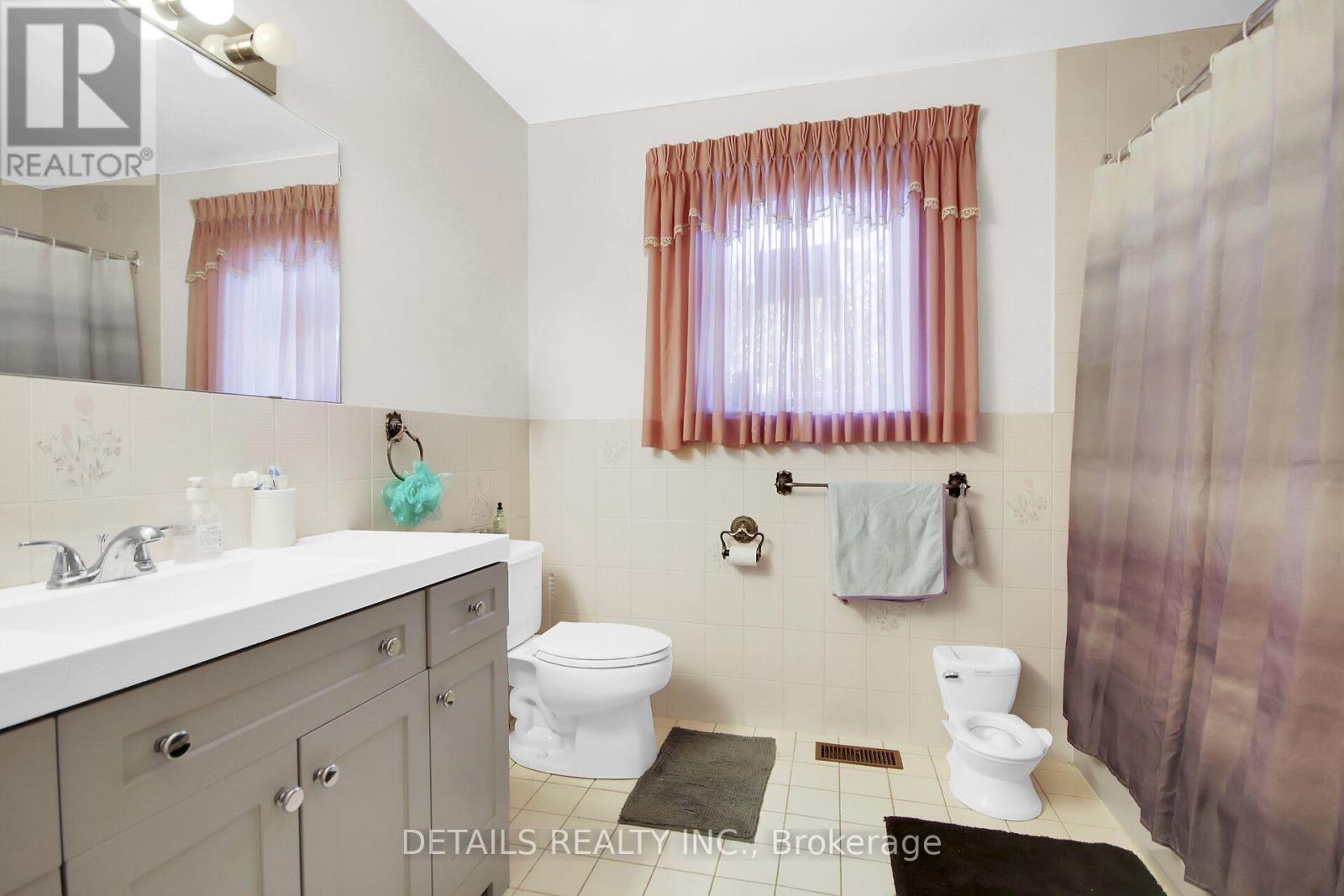 2876 Tresa Court, Ottawa, Ontario  K1T 2H1 - Photo 18 - X12948586