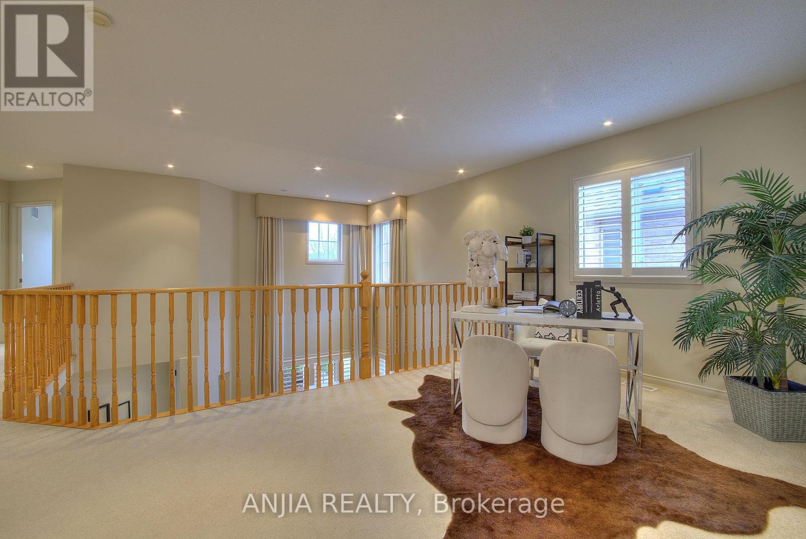 8 Twin Streams Drive, Whitby, Ontario  L1P 1P1 - Photo 11 - E12948594