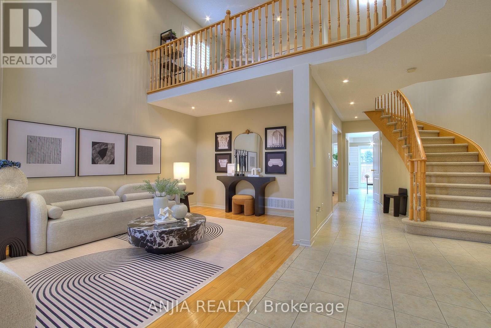 8 Twin Streams Drive, Whitby, Ontario  L1P 1P1 - Photo 2 - E12948594