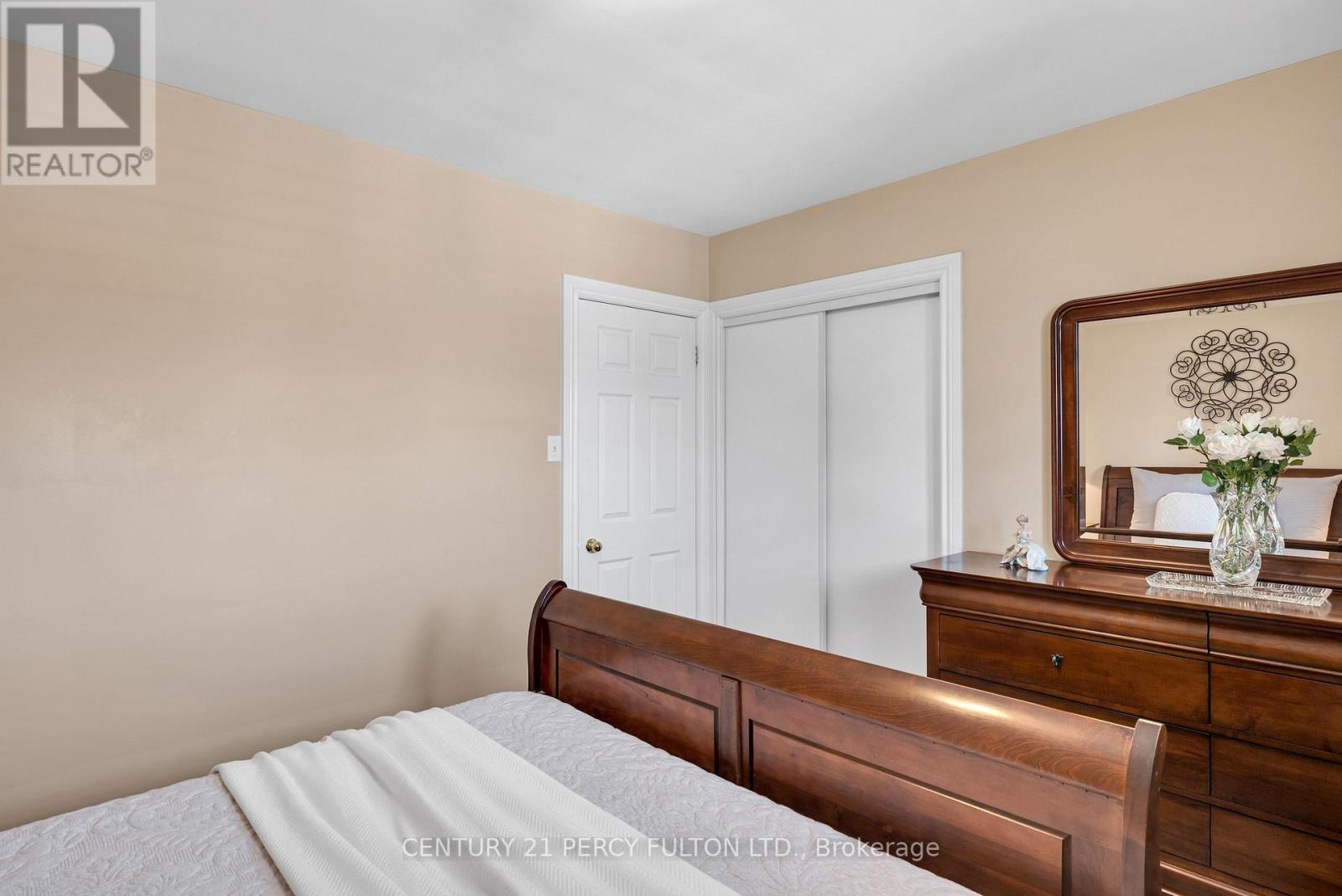 2553 Stillmeadow Drive, Mississauga, Ontario  L5B 1X8 - Photo 22 - W12942706