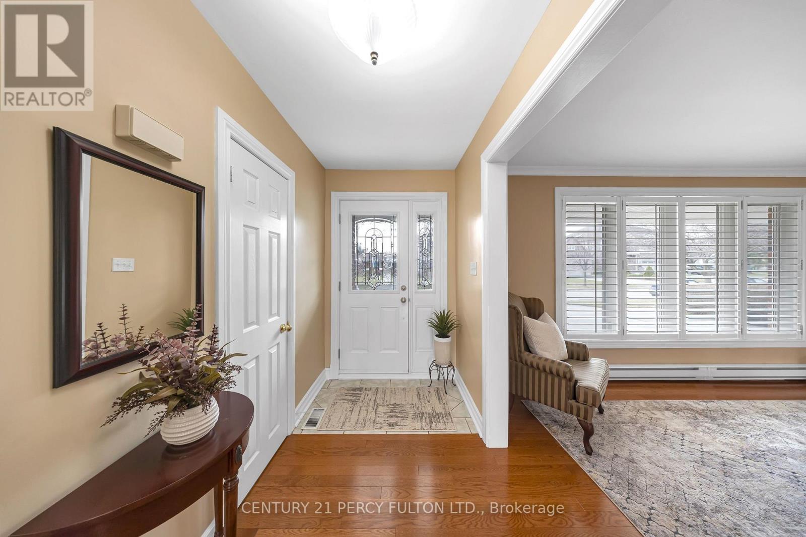 2553 Stillmeadow Drive, Mississauga, Ontario  L5B 1X8 - Photo 4 - W12942706