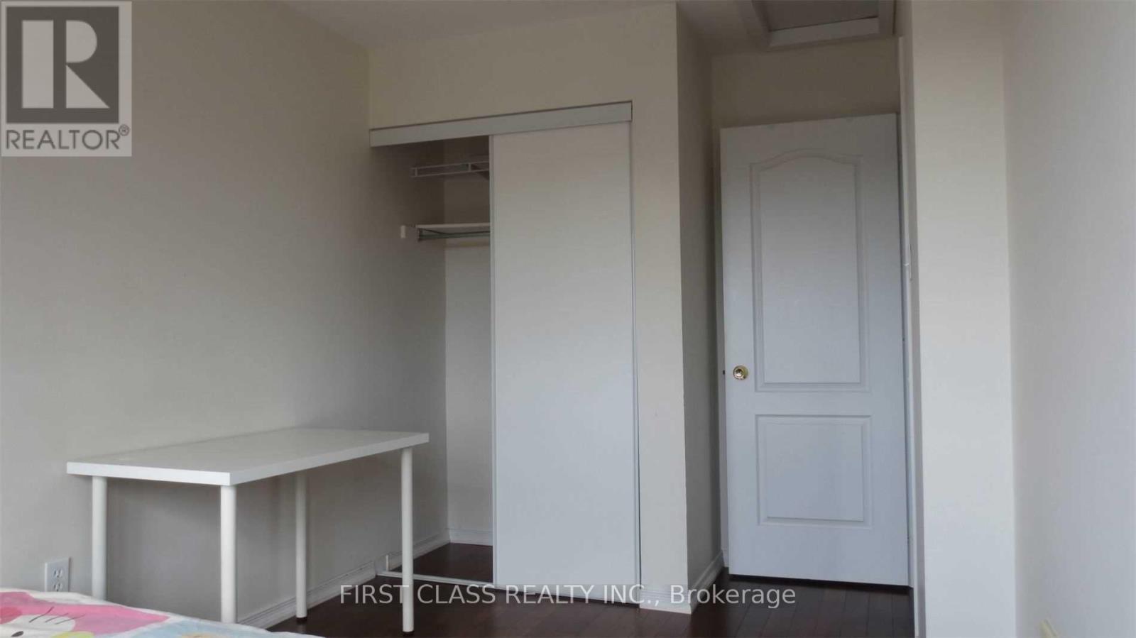 5753 Retreat Street, Mississauga, Ontario  L5R 0B5 - Photo 10 - W12948600