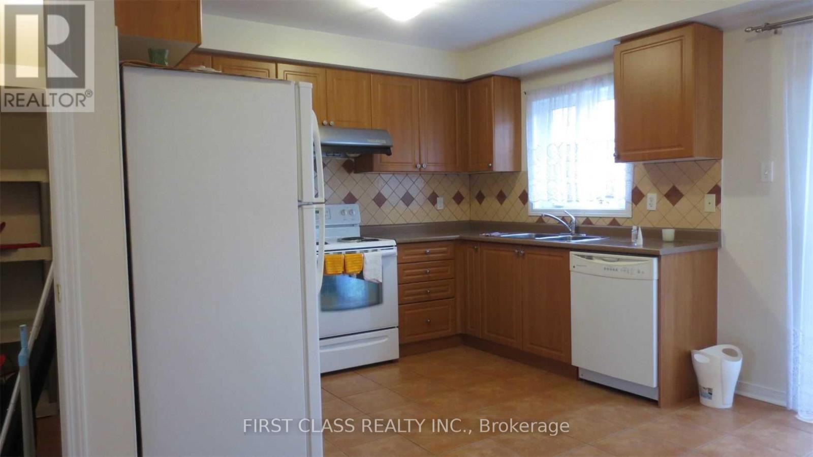 5753 Retreat Street, Mississauga, Ontario  L5R 0B5 - Photo 5 - W12948600