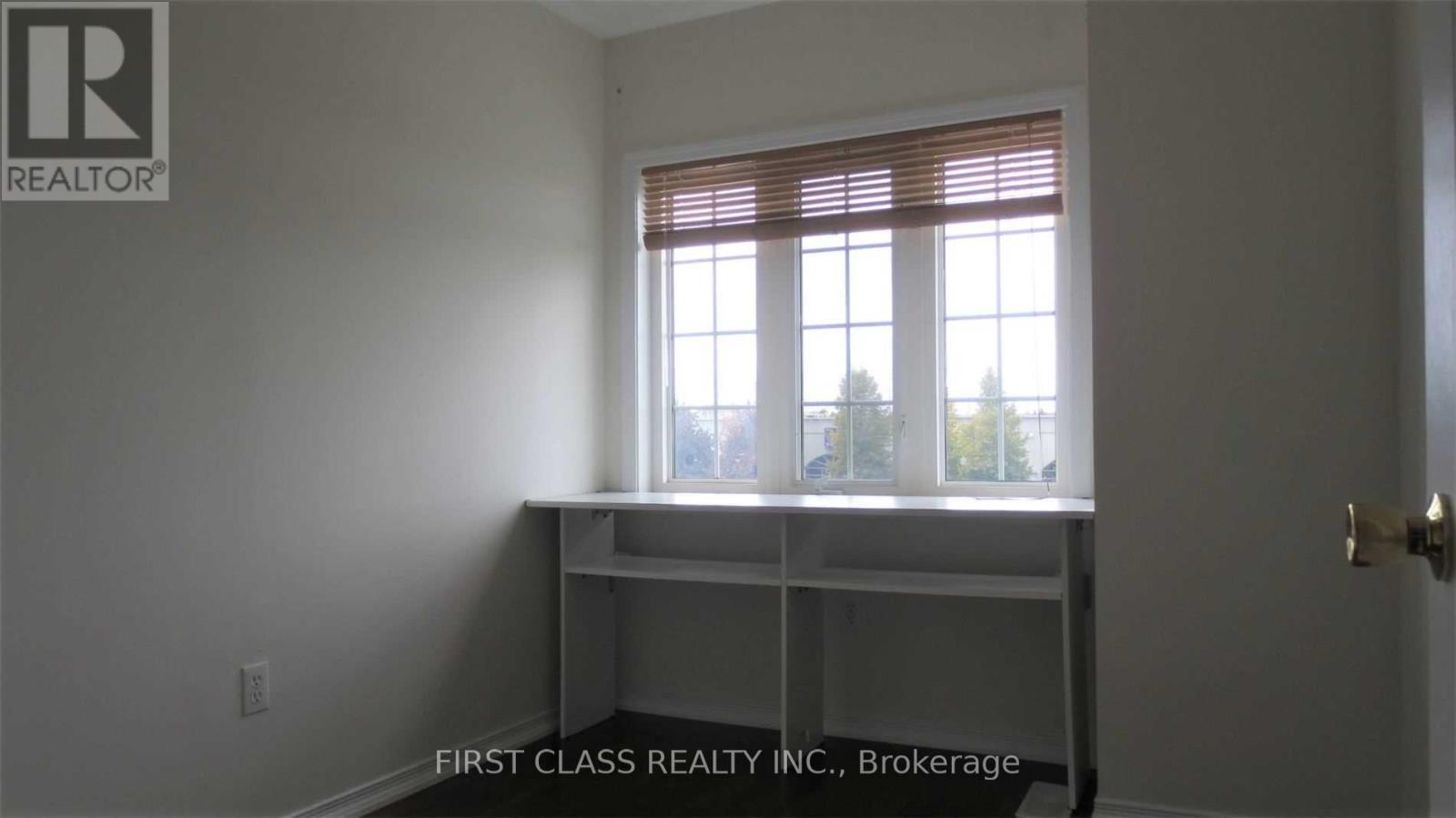 5753 Retreat Street, Mississauga, Ontario  L5R 0B5 - Photo 8 - W12948600