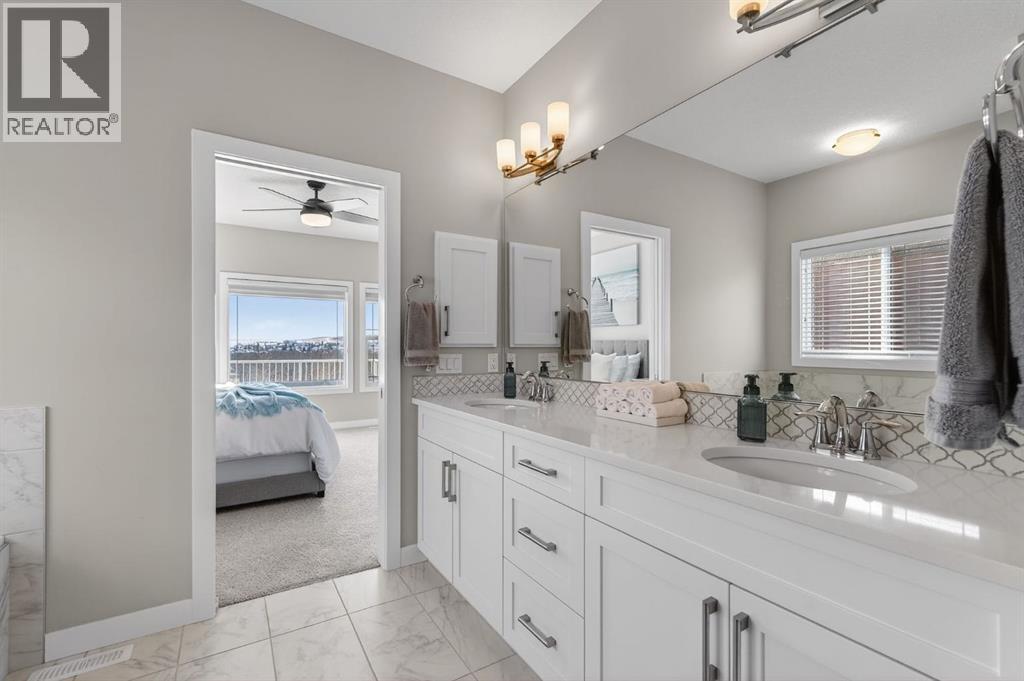 55 Mist Mountain Rise, Okotoks, Alberta  T1S 5R4 - Photo 22 - A2294310