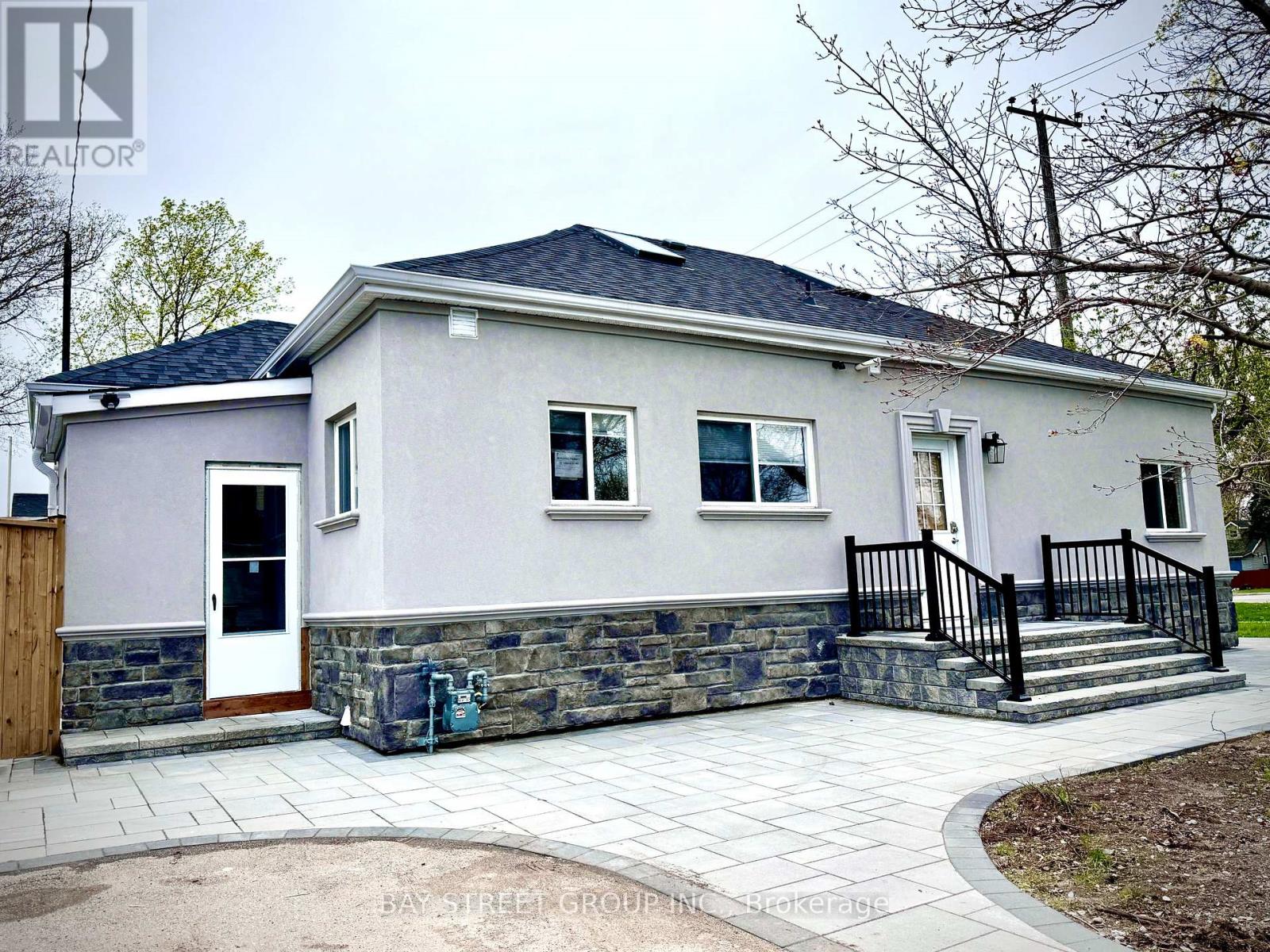 101 - 831 BEACH BOULEVARD, Hamilton, Ontario