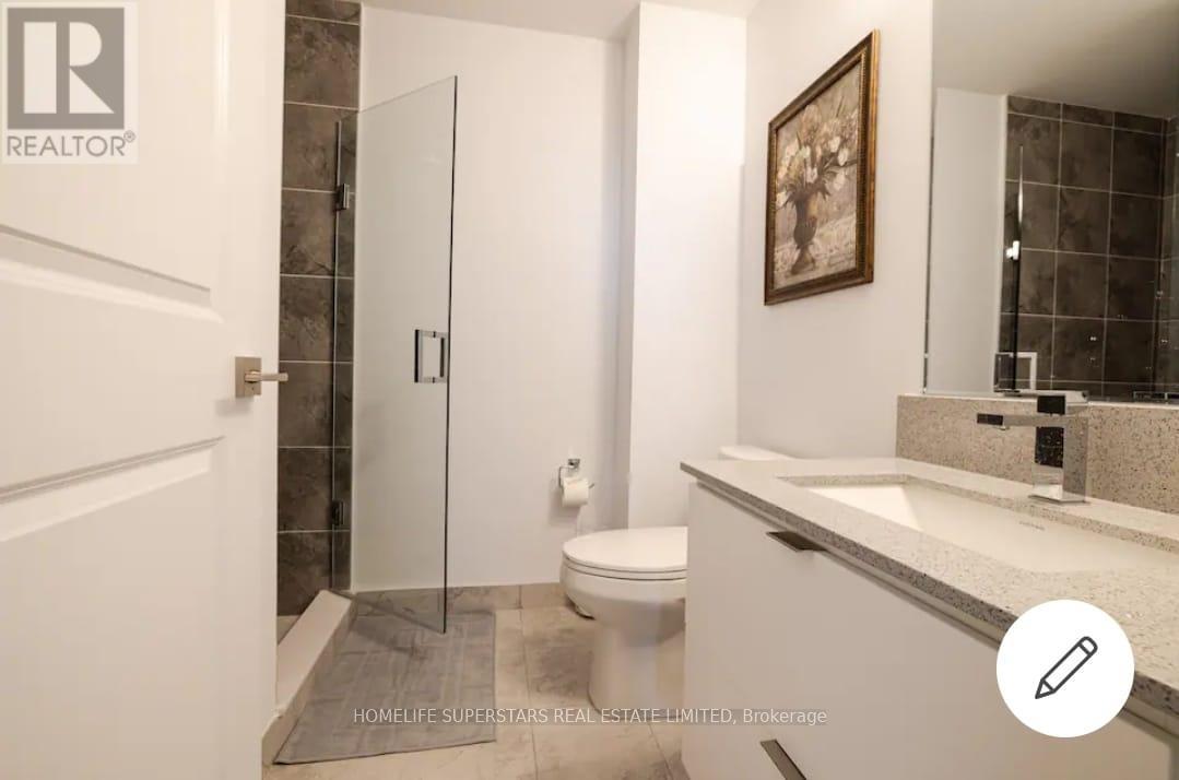 303 - 36 Elm Drive W, Mississauga, Ontario  L5B 1L9 - Photo 3 - W12946504