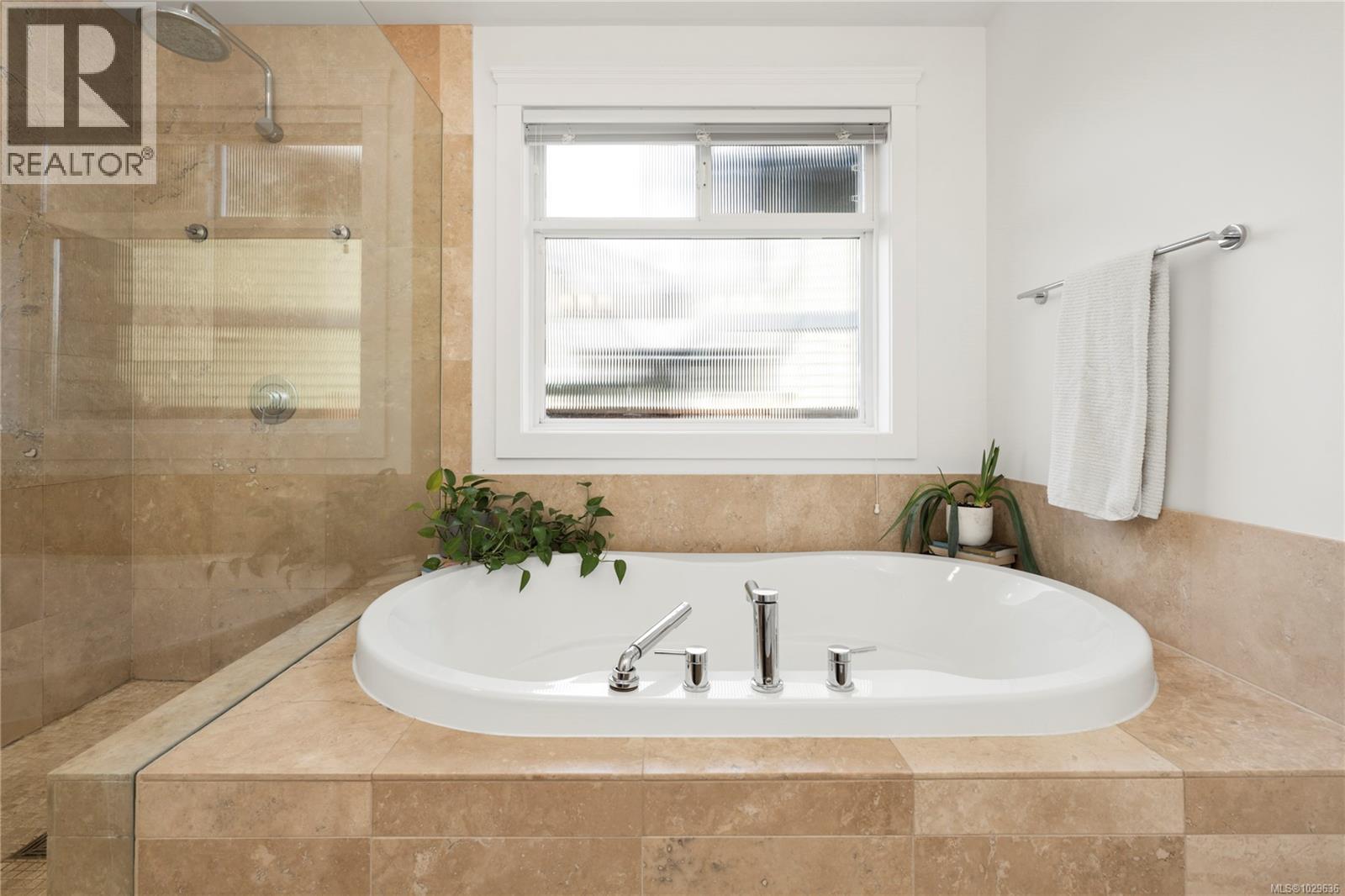 789 Memorial Ave, Qualicum Beach, British Columbia  V9K 2T4 - Photo 28 - 1029636