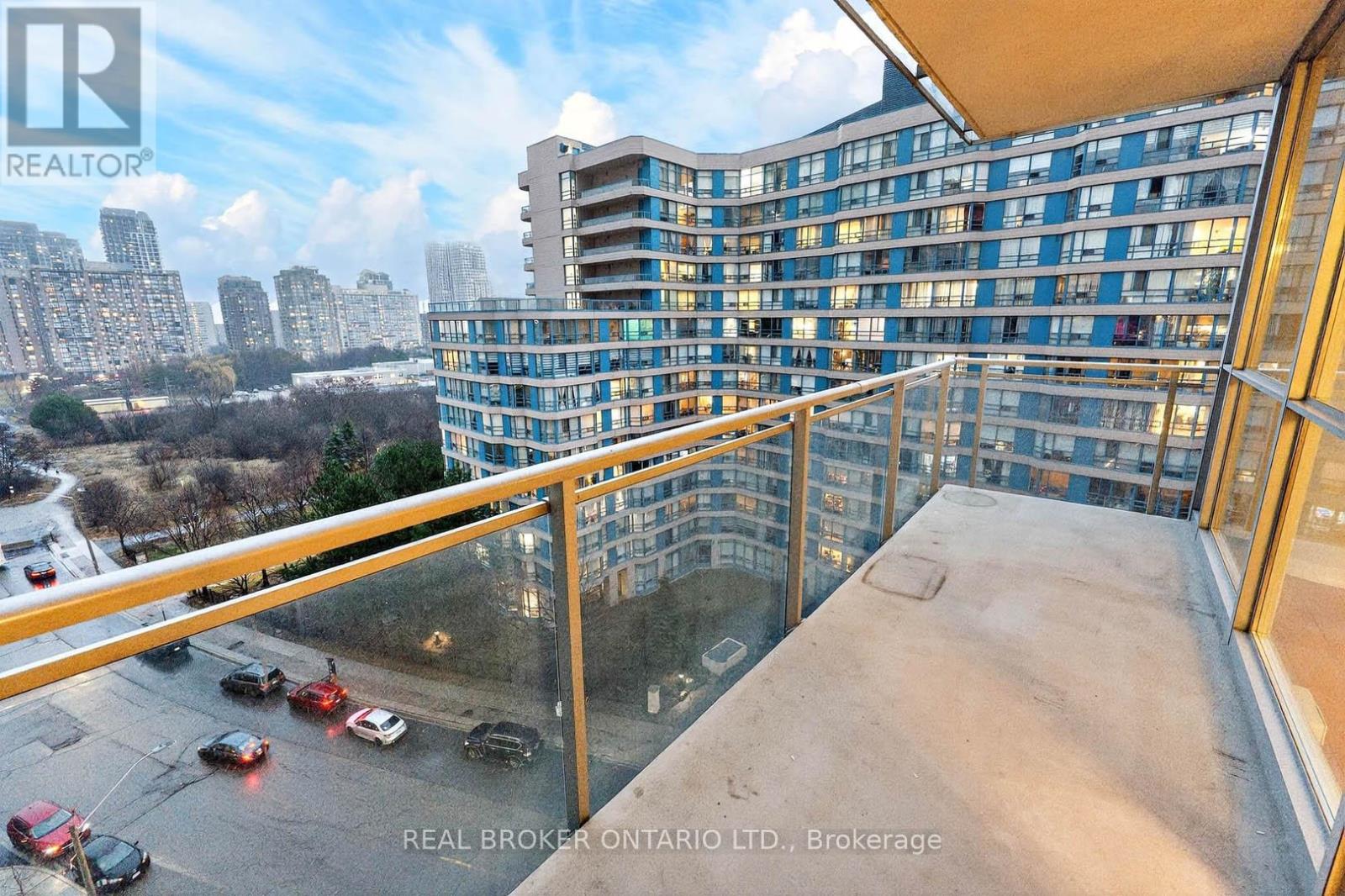 908 - 225 Webb Drive, Mississauga, Ontario  L5B 4P2 - Photo 27 - W12945654