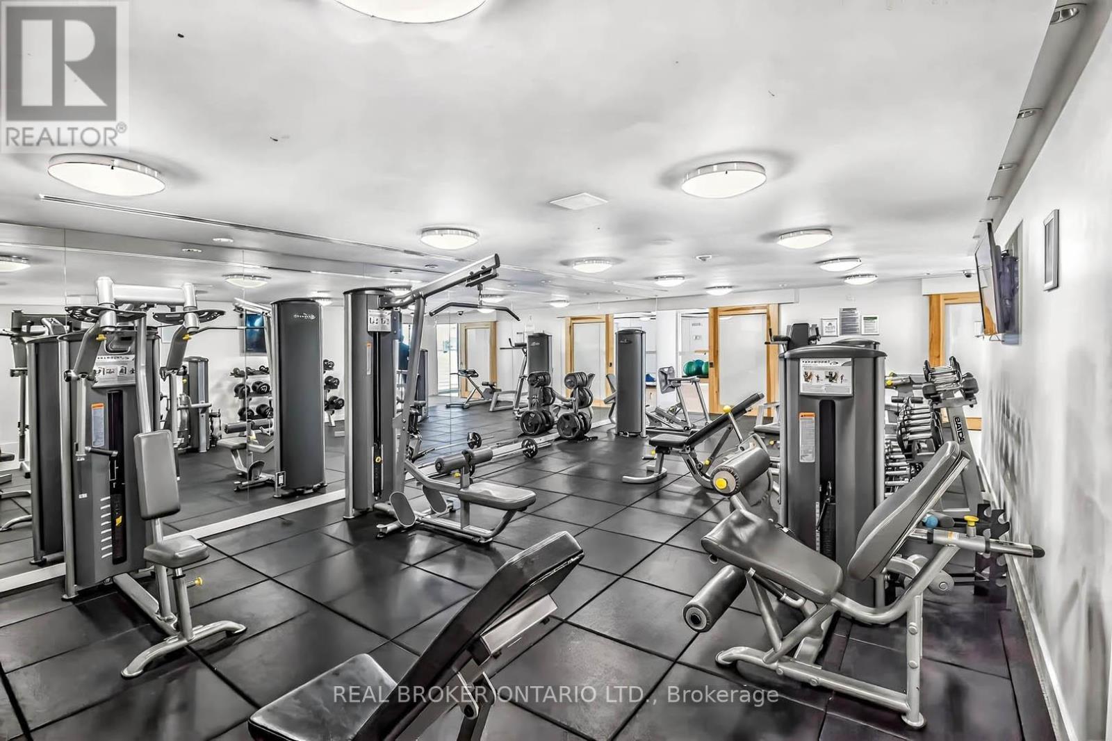 908 - 225 Webb Drive, Mississauga, Ontario  L5B 4P2 - Photo 31 - W12945654