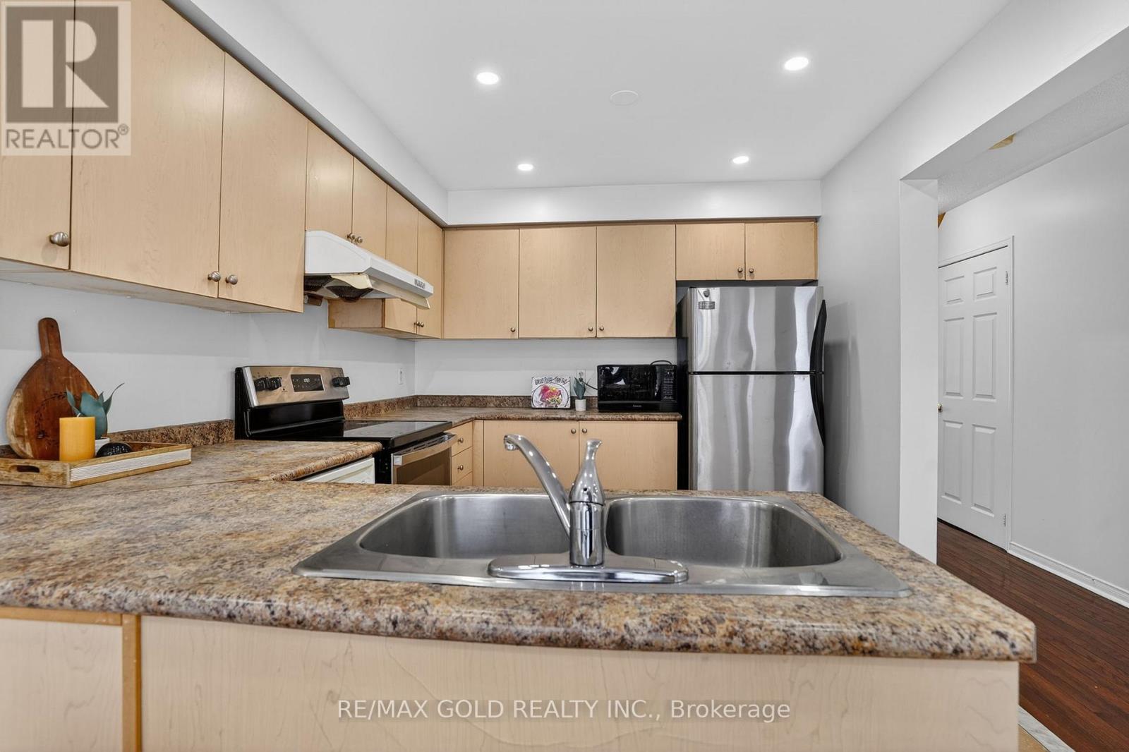 11 Schooner Drive, Brampton, Ontario  L7A 2Y9 - Photo 16 - W12946886