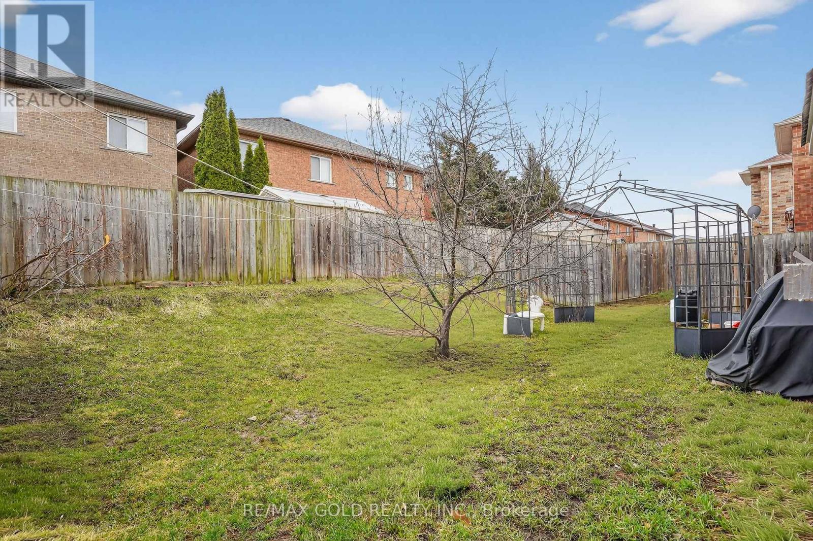 11 Schooner Drive, Brampton, Ontario  L7A 2Y9 - Photo 33 - W12946886