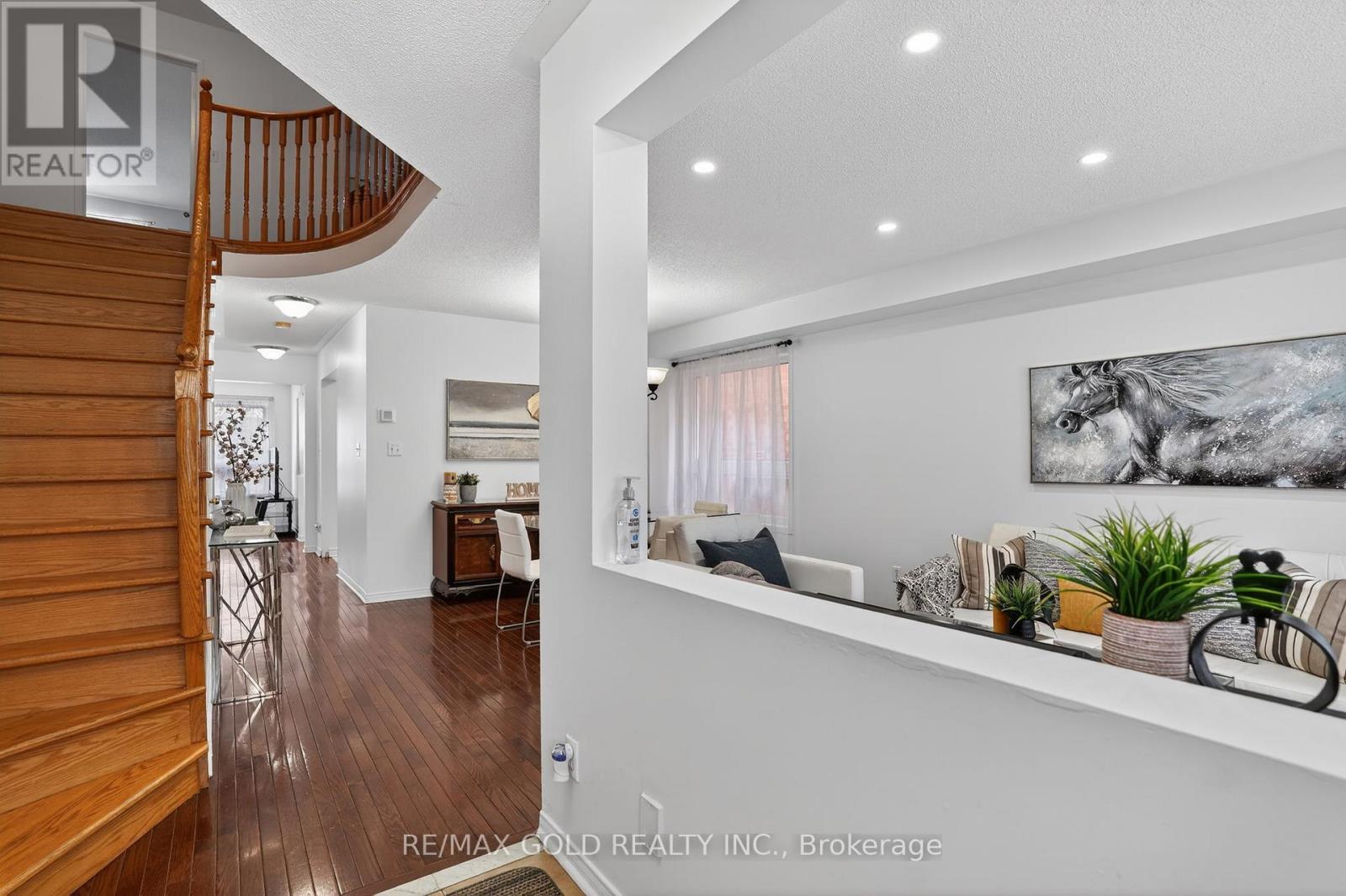 11 Schooner Drive, Brampton, Ontario  L7A 2Y9 - Photo 8 - W12946886