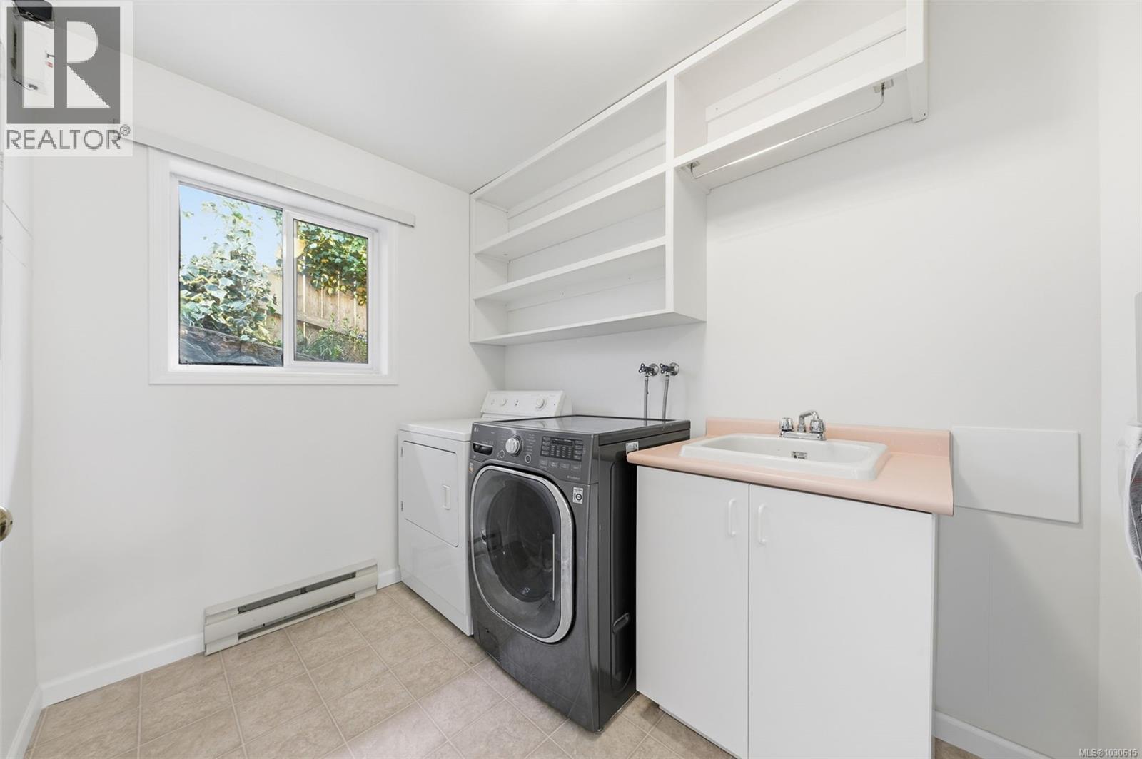 312 Clifton Terr, Esquimalt, British Columbia  V9A 5X9 - Photo 28 - 1030615