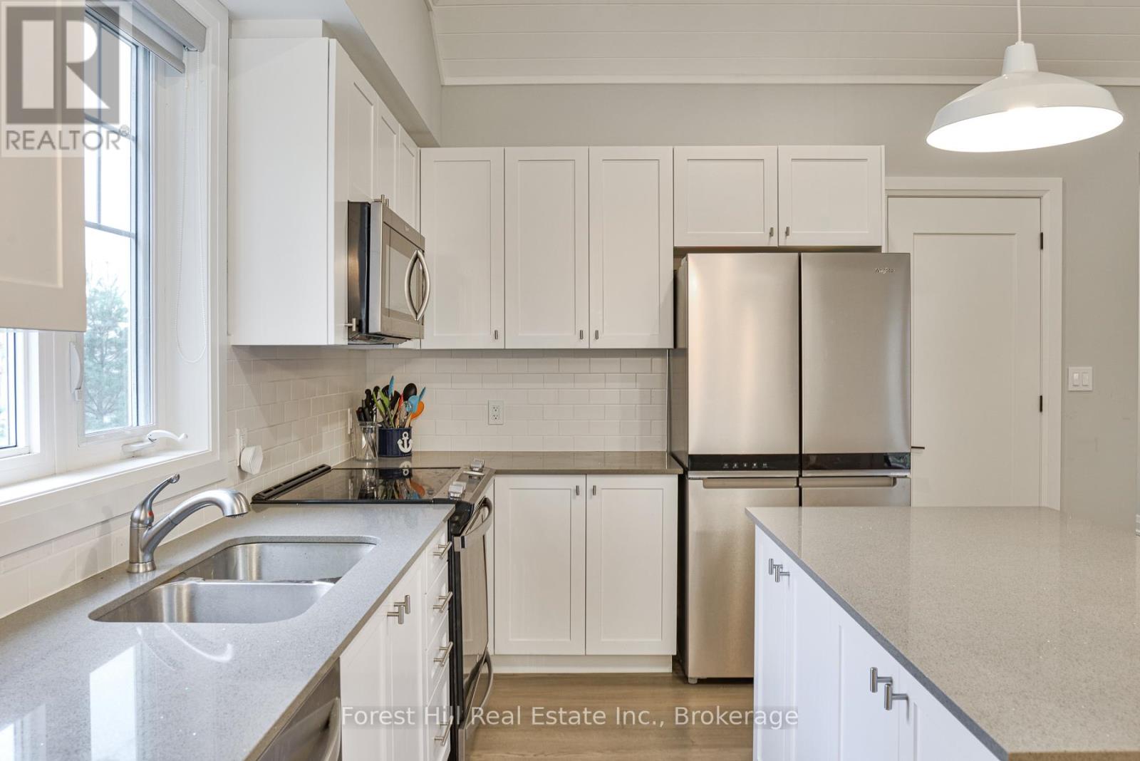 62 - 2054 Peninsula Road, Muskoka Lakes, Ontario P0B 1G0 - Photo 13 - X12948668