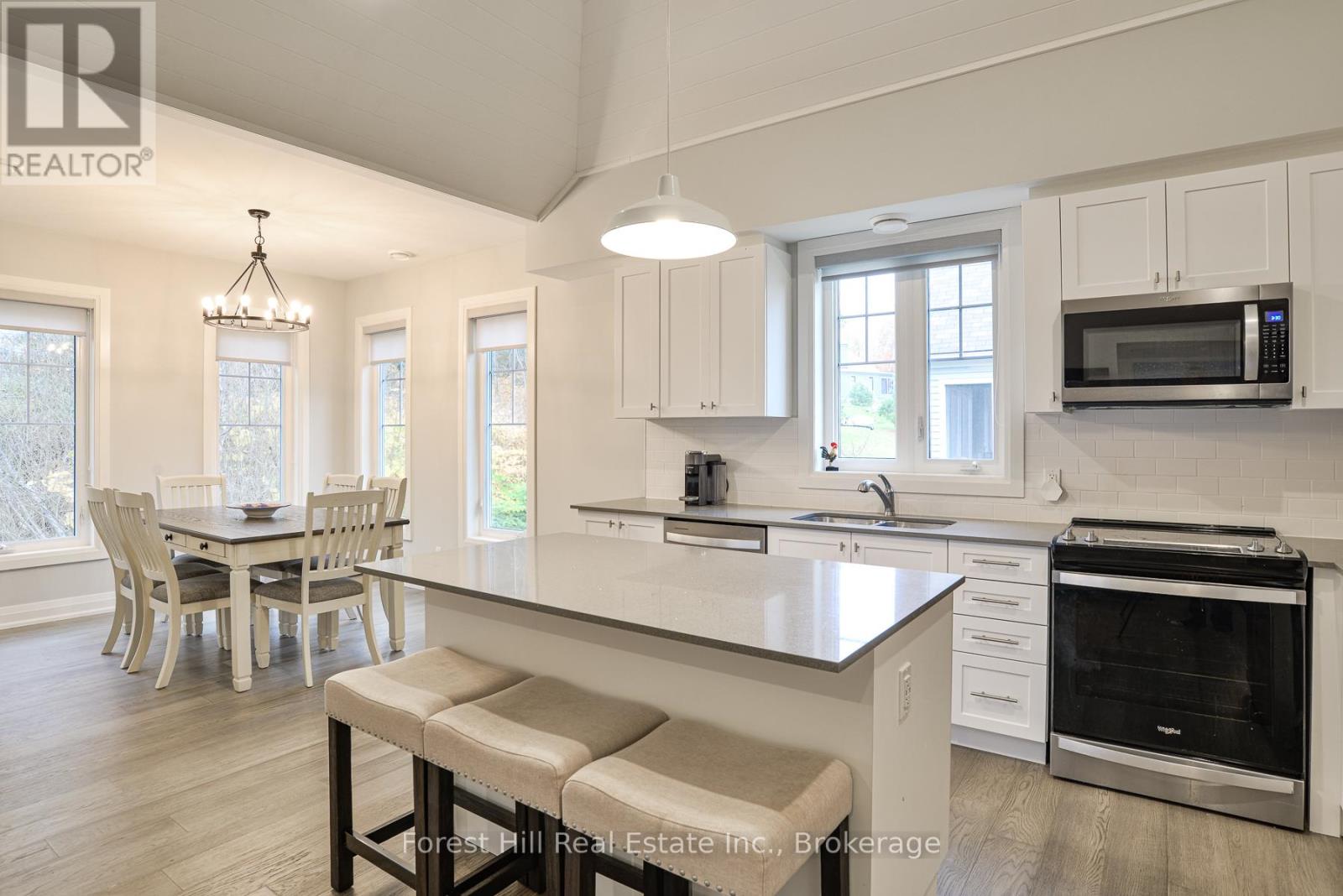 62 - 2054 Peninsula Road, Muskoka Lakes, Ontario P0B 1G0 - Photo 15 - X12948668