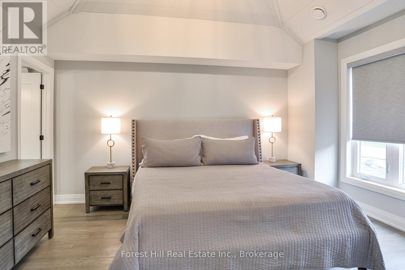 62 - 2054 Peninsula Road, Muskoka Lakes, Ontario P0B 1G0 - Photo 2 - X12948668