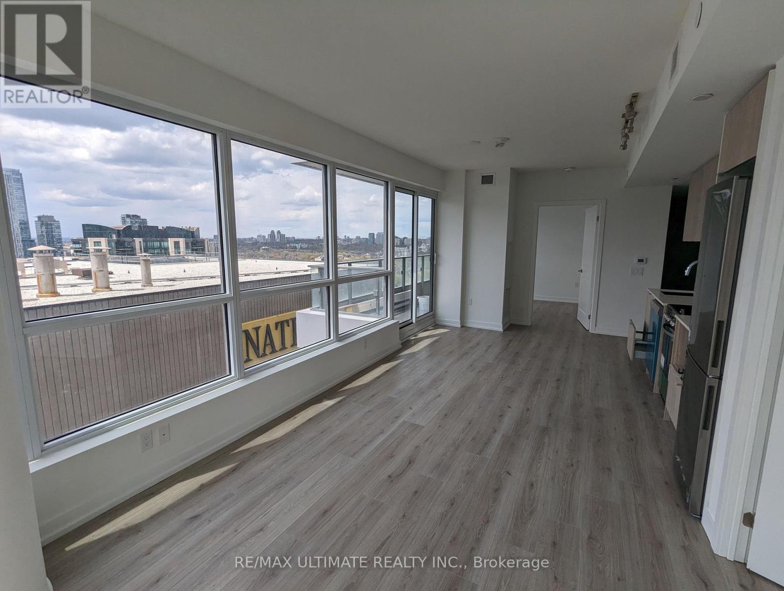 395 Bloor Street, Toronto, Ontario  M4W 0B4 - Photo 3 - C12948624