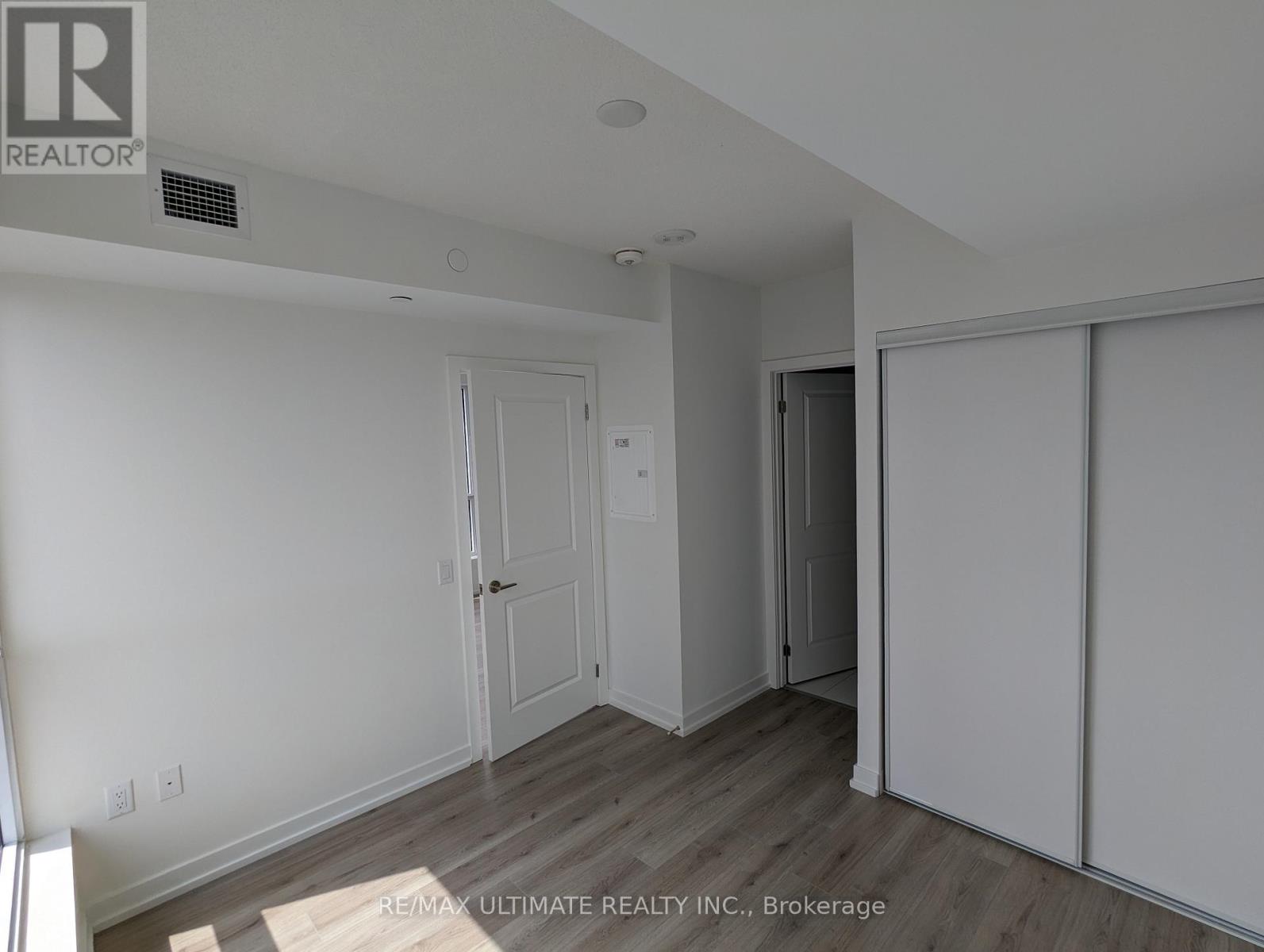 395 Bloor Street, Toronto, Ontario  M4W 0B4 - Photo 4 - C12948624