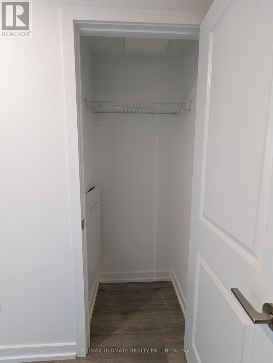 395 Bloor Street, Toronto, Ontario  M4W 0B4 - Photo 9 - C12948624