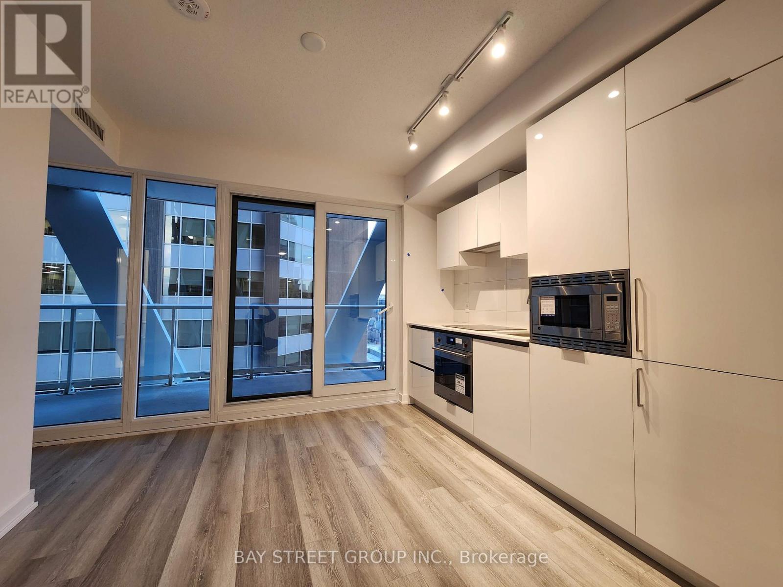 2013 - 230 Simcoe Street, Toronto, Ontario  M5T 0G7 - Photo 4 - C12948644