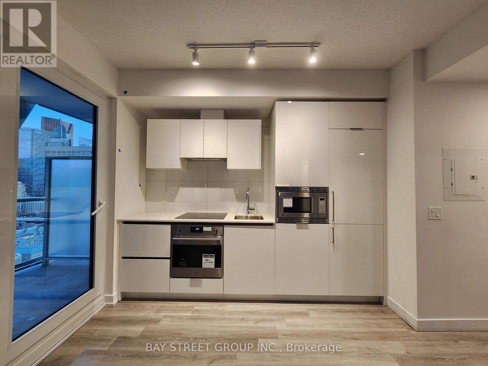 2013 - 230 Simcoe Street, Toronto, Ontario  M5T 0G7 - Photo 6 - C12948644