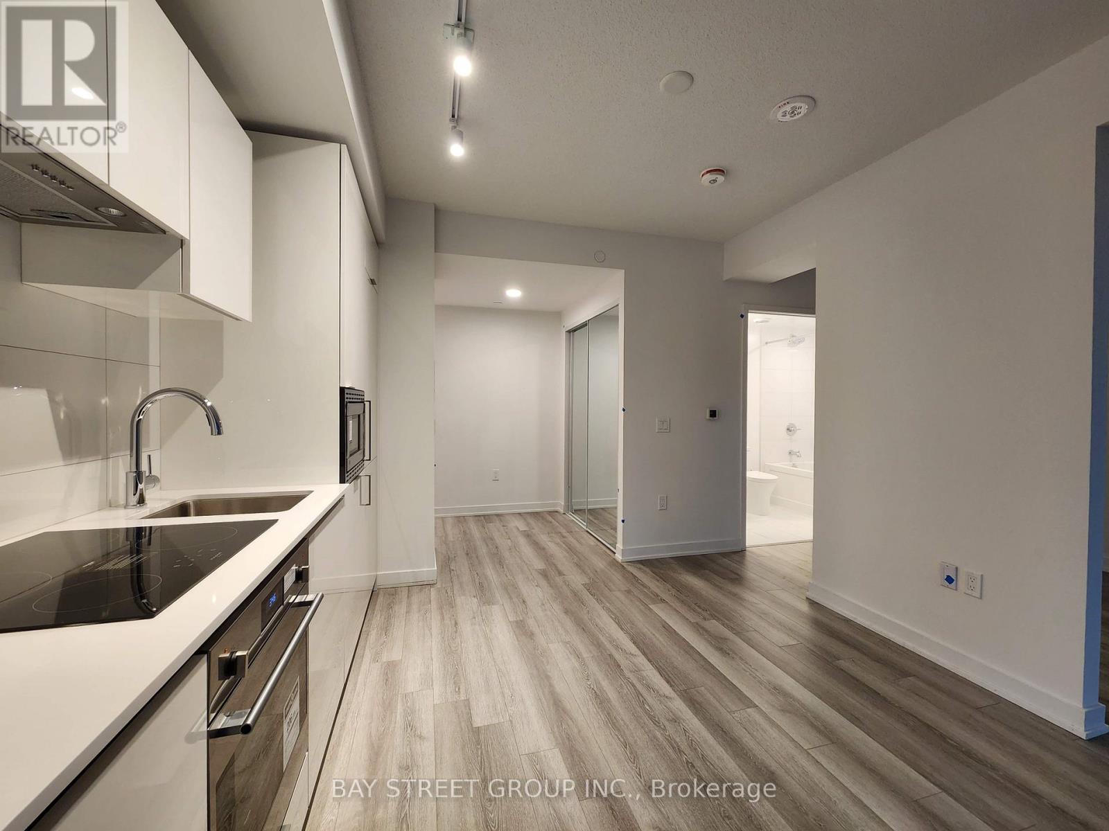 2013 - 230 Simcoe Street, Toronto, Ontario  M5T 0G7 - Photo 8 - C12948644