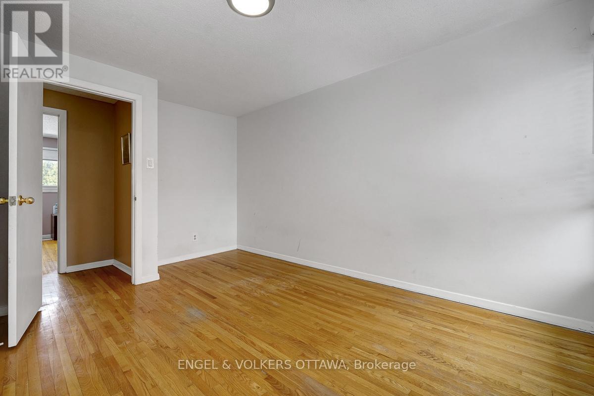 B - 765 Springland Drive, Ottawa, Ontario  K1V 6L9 - Photo 18 - X12948614