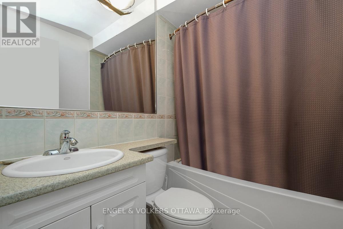 B - 765 Springland Drive, Ottawa, Ontario  K1V 6L9 - Photo 22 - X12948614