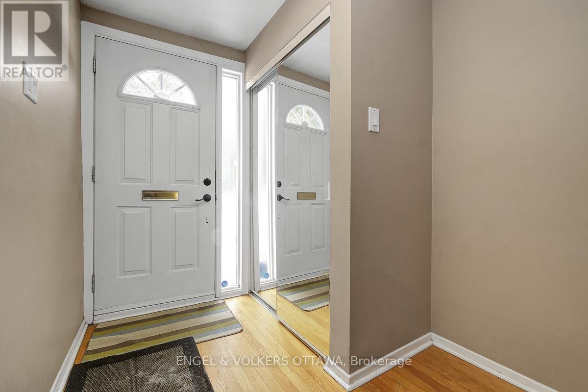 B - 765 Springland Drive, Ottawa, Ontario  K1V 6L9 - Photo 7 - X12948614