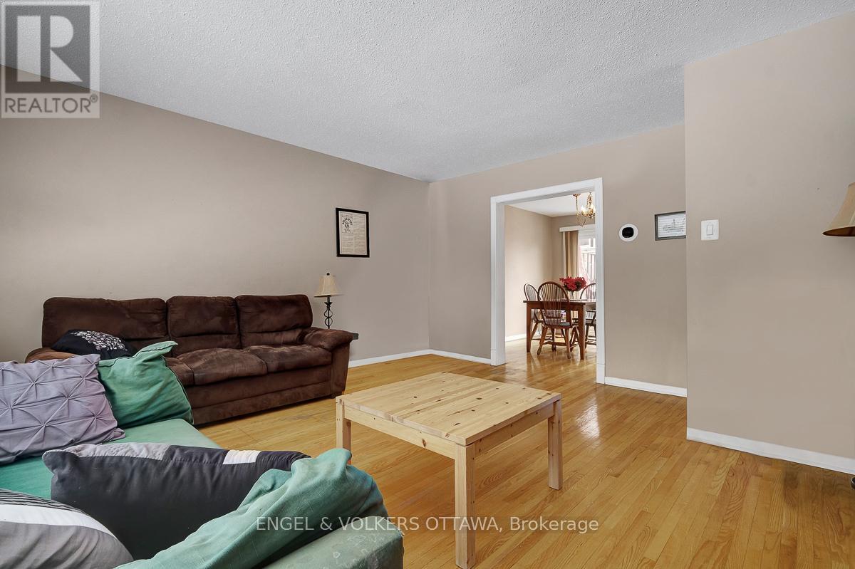 B - 765 Springland Drive, Ottawa, Ontario  K1V 6L9 - Photo 9 - X12948614