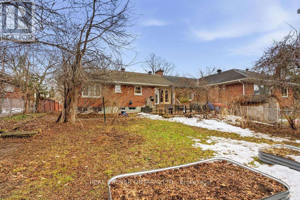 2086 Blossom Drive, Ottawa, Ontario  K1H 6G8 - Photo 33 - X12948652