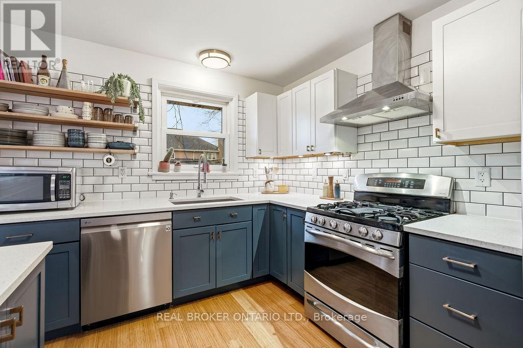 2086 Blossom Drive, Ottawa, Ontario  K1H 6G8 - Photo 9 - X12948652